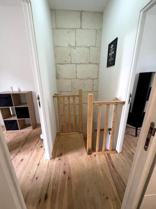 Superbe Appartement Cosy Avec Jardin Nîmes Esterno foto