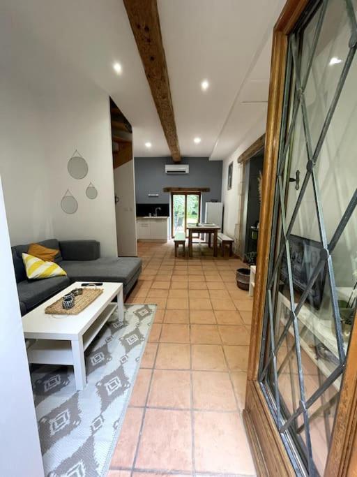 Superbe Appartement Cosy Avec Jardin Nîmes Esterno foto